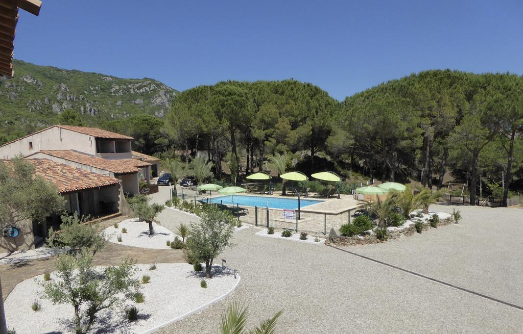 Auberge Val Moureze Hotel & Spa Exterior photo
